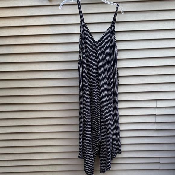 Zanzea Black & White Striped Loose Cropped Jumpsuit Size Medium - Picture 5 of 11